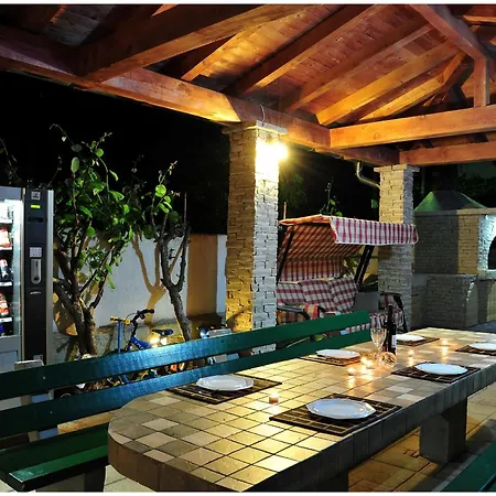 Apartamento Spa & Heated Pool 4