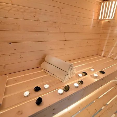 Apartamento Spa & Heated Pool 4